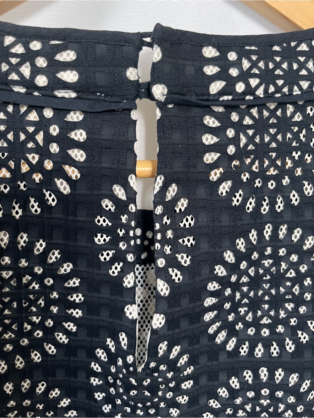 MICHAEL Michael Kors Navy and White Short-Sleeve Patterned Top - Picture 9 of 10